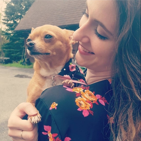 Meet your Posher, Johnna - Picture 3 of 6